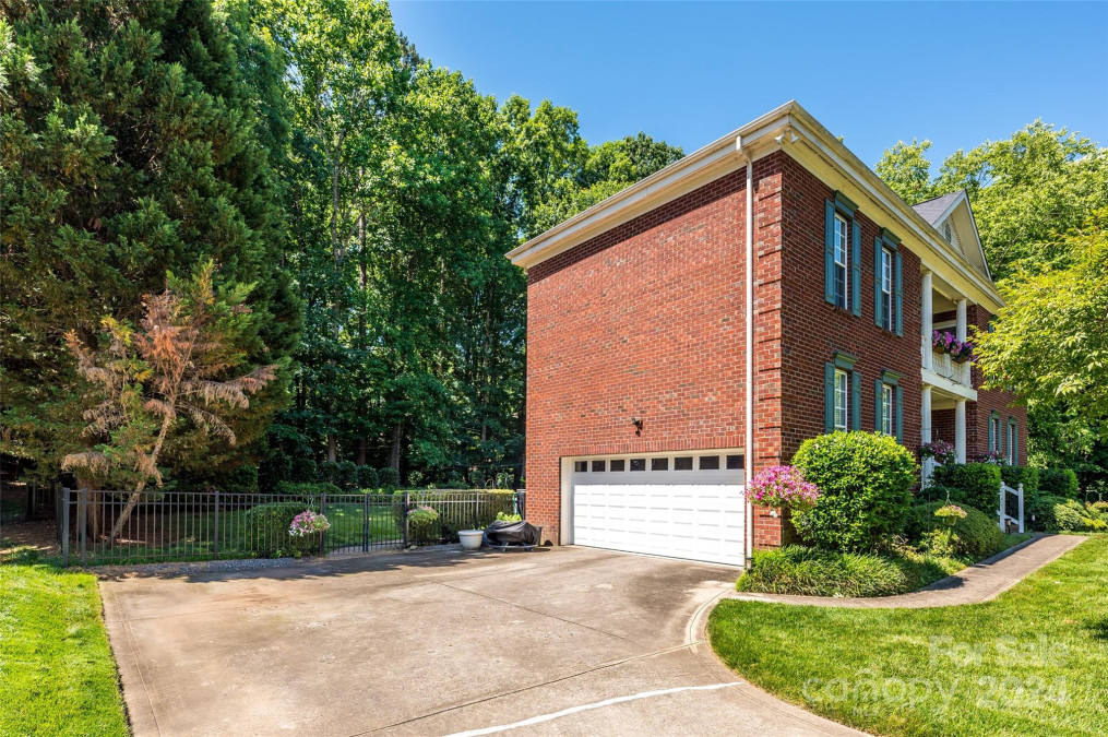 9314 Fairchild Ln Charlotte, NC 28277