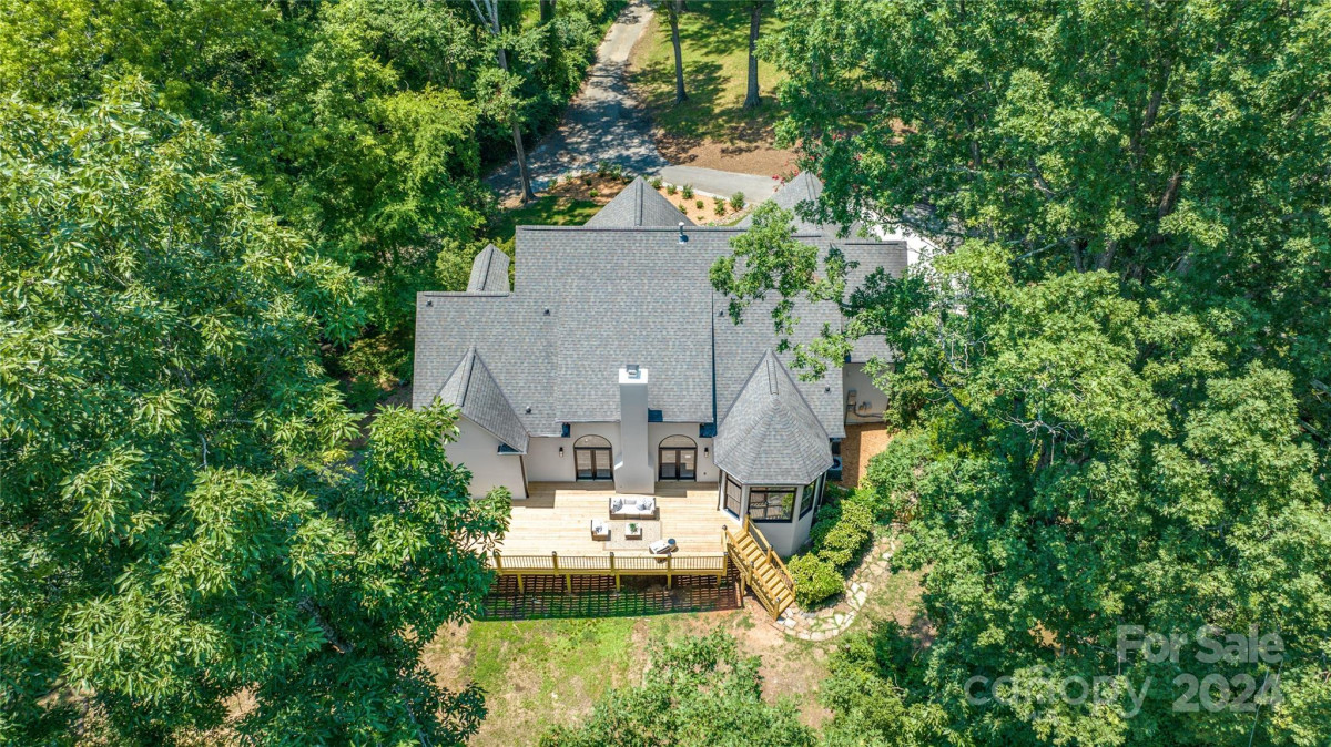 454 Hunter Ln Charlotte, NC 28211