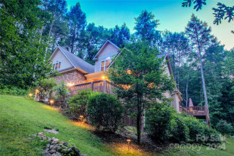 280 Bear River Lodge Trl Marshall, NC 28753