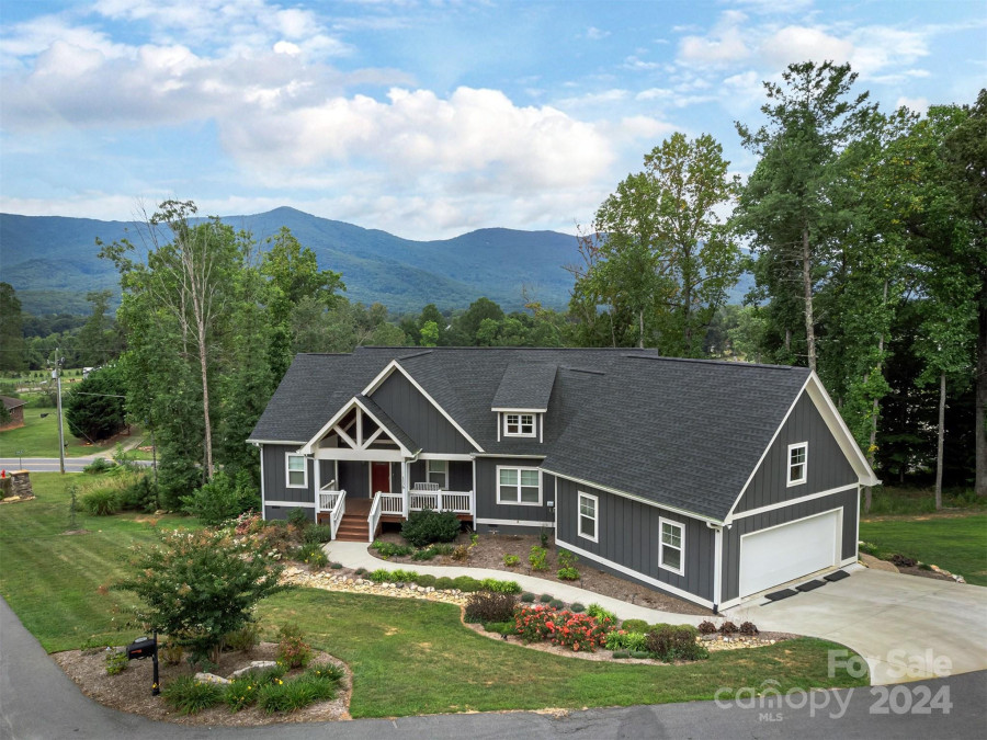 116 Whispering Wind Dr Black Mountain, NC 28711