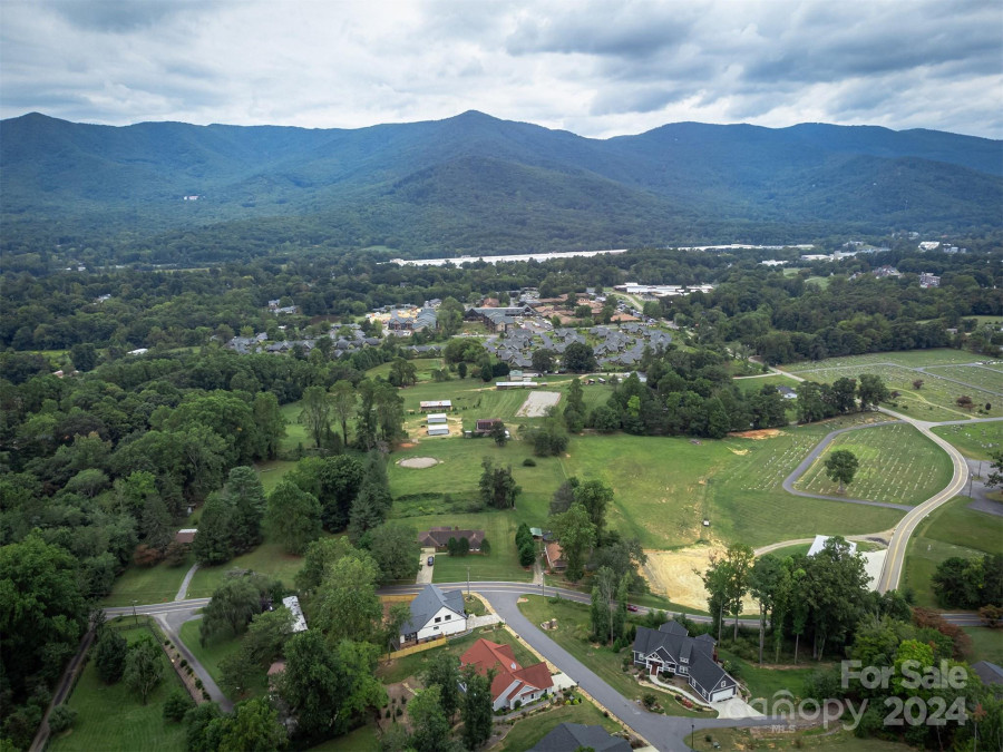 116 Whispering Wind Dr Black Mountain, NC 28711