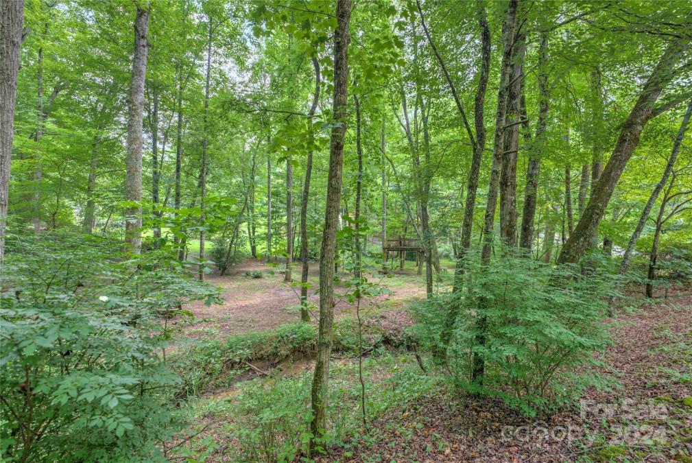 5 Cobble Hill Rd Fairview, NC 28730