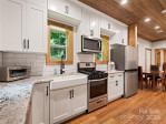 15 Dutch Apple Ln Waynesville, NC 28786