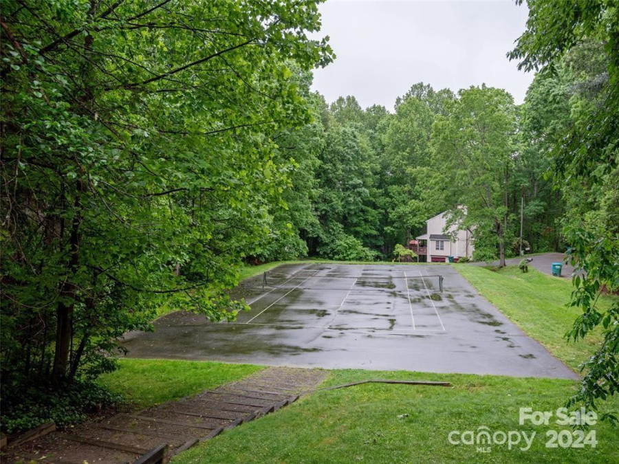 39 Foxberry Dr Arden, NC 28704