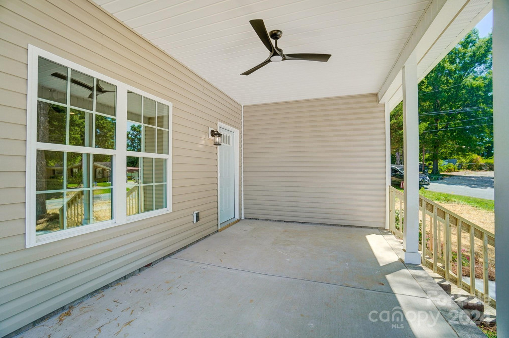 399 South Cir Concord, NC 28027