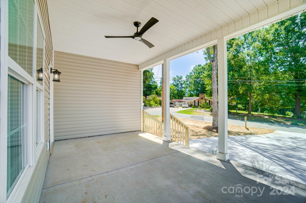 399 South Cir Concord, NC 28027