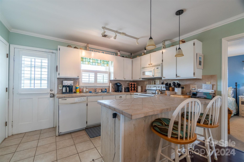 274 Second St Ocean Isle, NC 28469