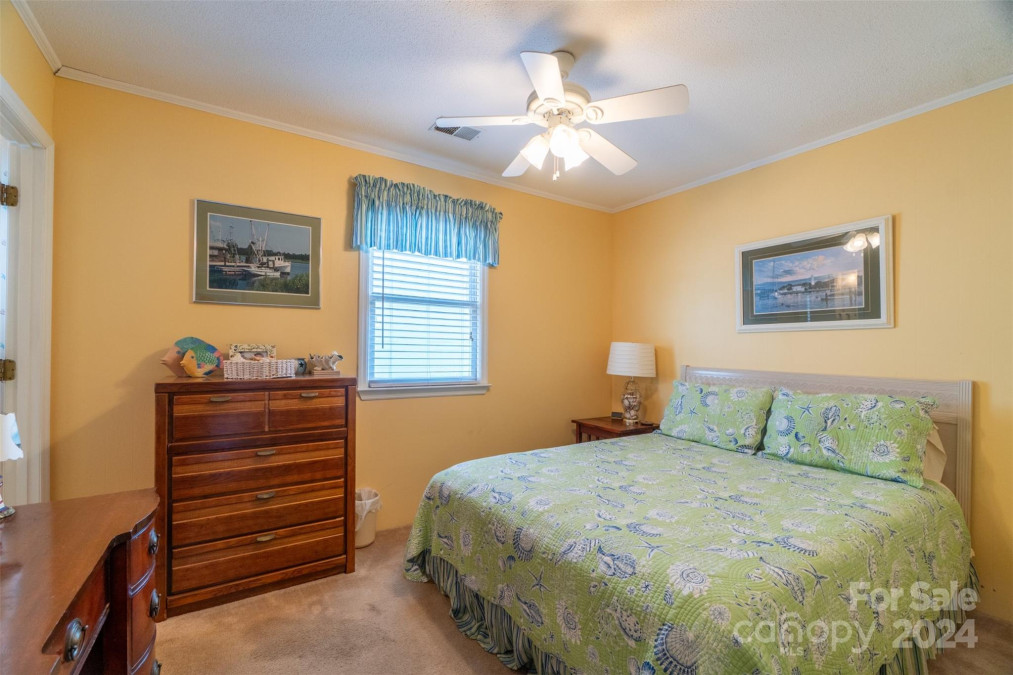 274 Second St Ocean Isle, NC 28469