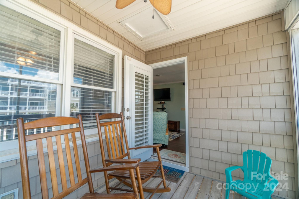 274 Second St Ocean Isle, NC 28469