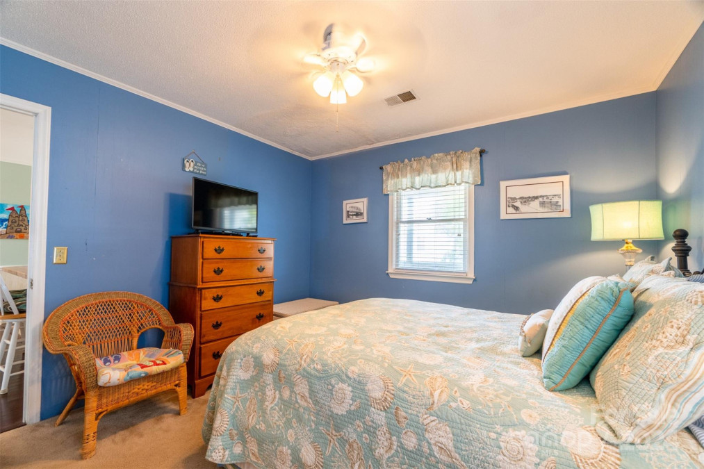 274 Second St Ocean Isle, NC 28469