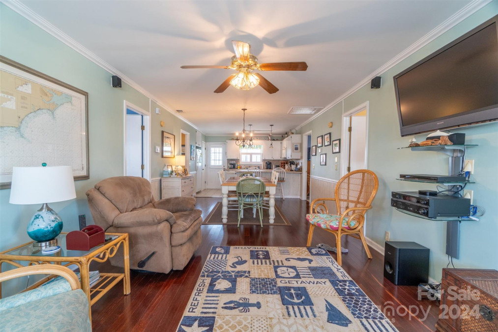 274 Second St Ocean Isle, NC 28469