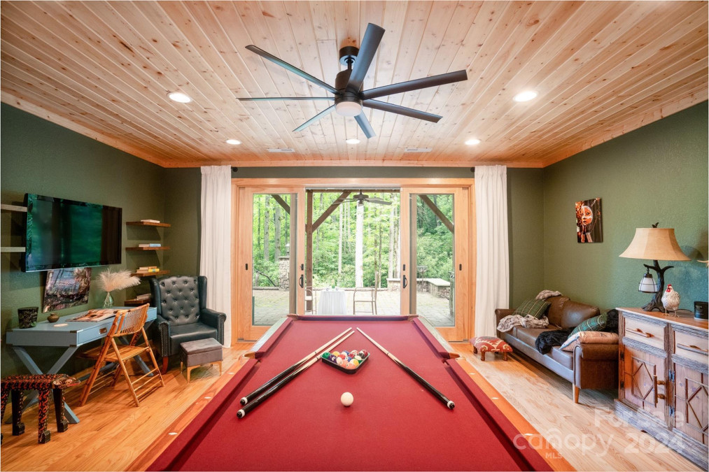 64 Hidden Springs Way Highlands, NC 28741