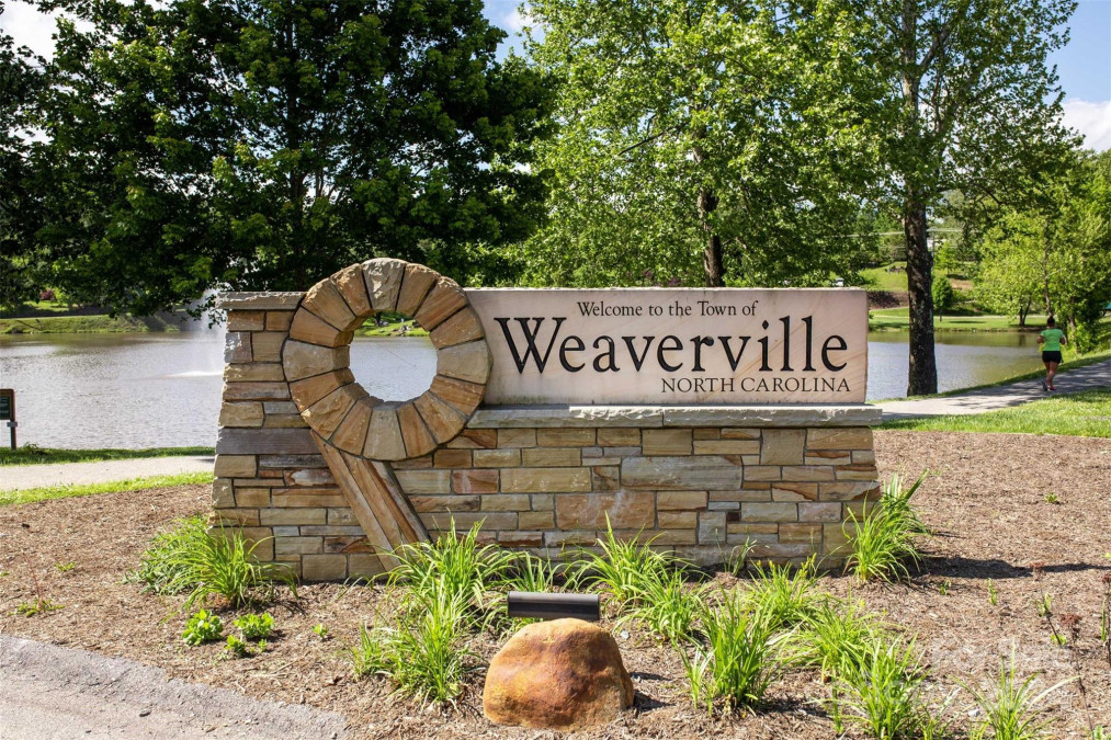 83 Wheeler Rd Weaverville, NC 28787