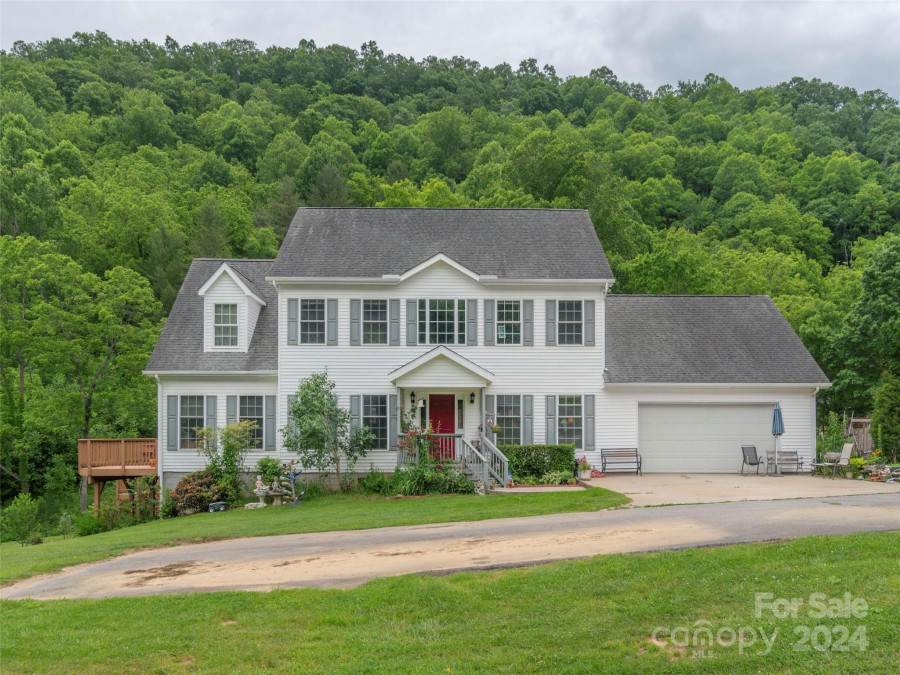 10946 Rush Fork Rd Clyde, NC 28721