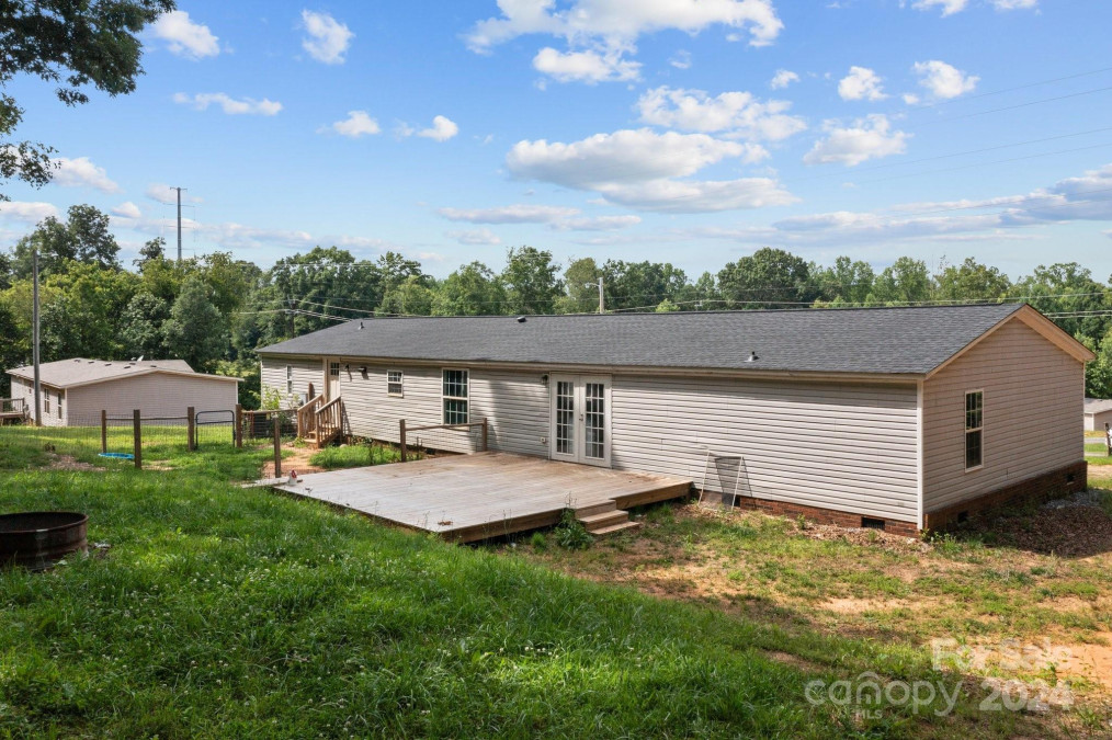 360 Forest Hollow Dr Statesville, NC 28677