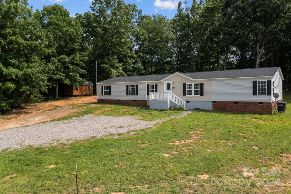 360 Forest Hollow Dr Statesville, NC 28677