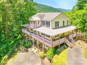 149 Weathering Hts Waynesville, NC 28785