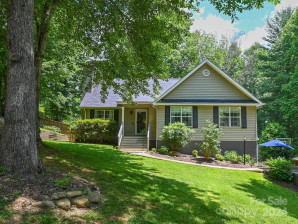 14 Wilson Ln Fletcher, NC 28732