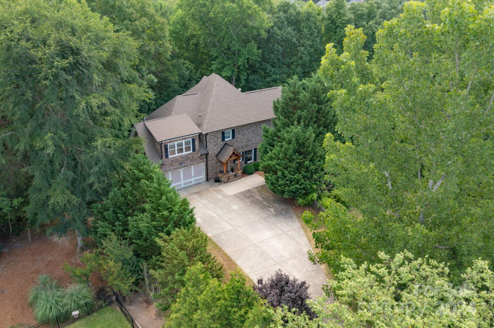 1153 Windsong Bay Ln Tega Cay, SC 29708