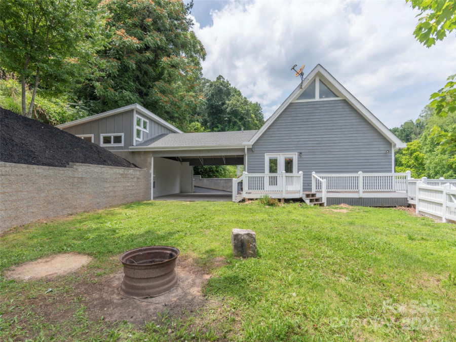 207 Jonestown Rd Asheville, NC 28804