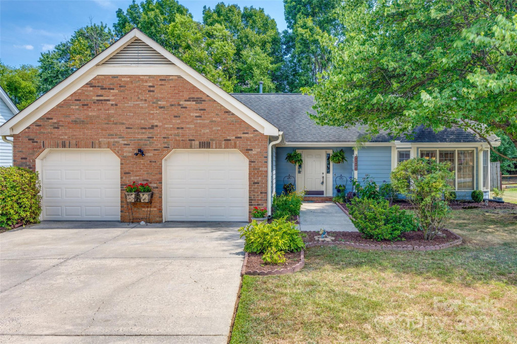 12107 Stainsby Ln Charlotte, NC 28273