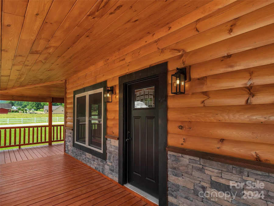 21 Kennerly Cv Maggie Valley, NC 28751