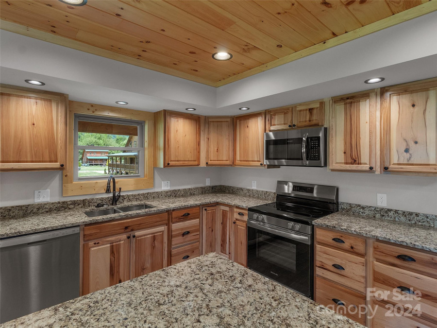 21 Kennerly Cv Maggie Valley, NC 28751