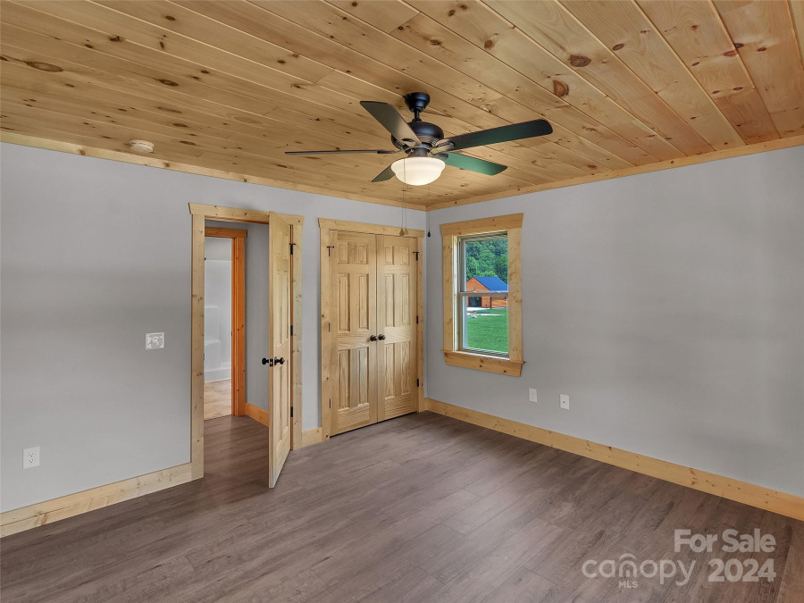 21 Kennerly Cv Maggie Valley, NC 28751