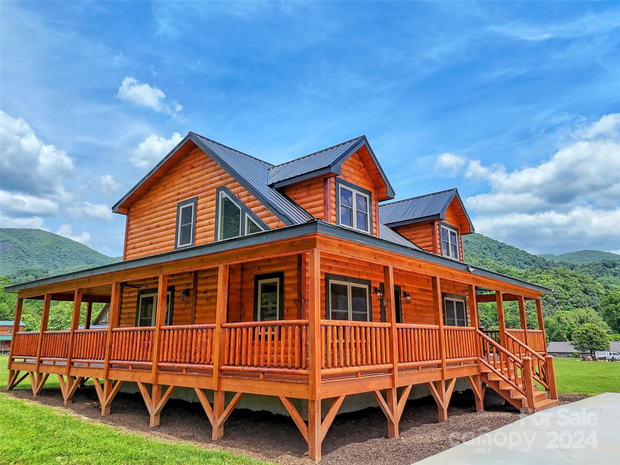 21 Kennerly Cv Maggie Valley, NC 28751