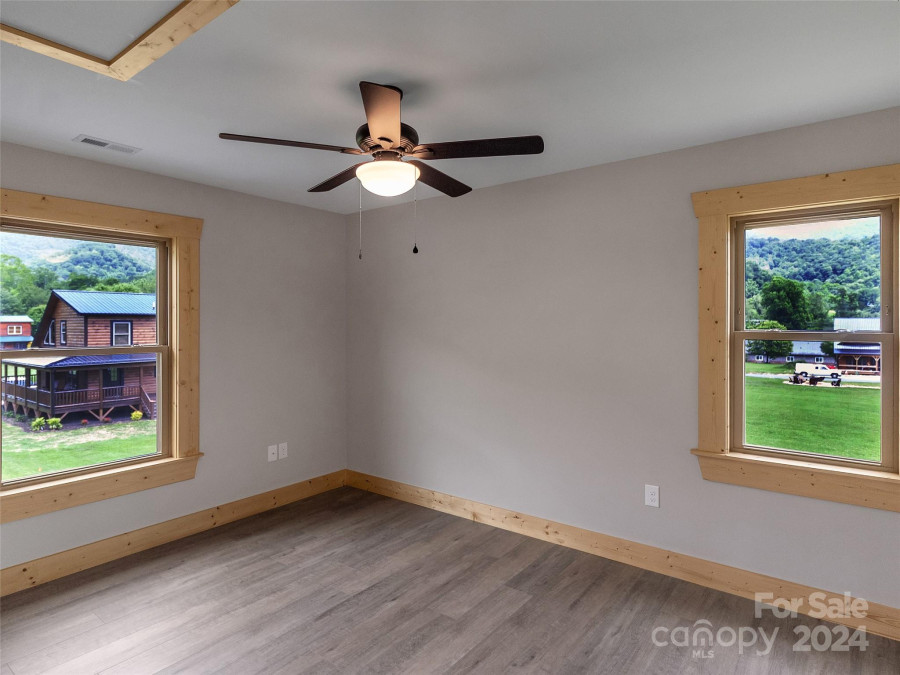 21 Kennerly Cv Maggie Valley, NC 28751