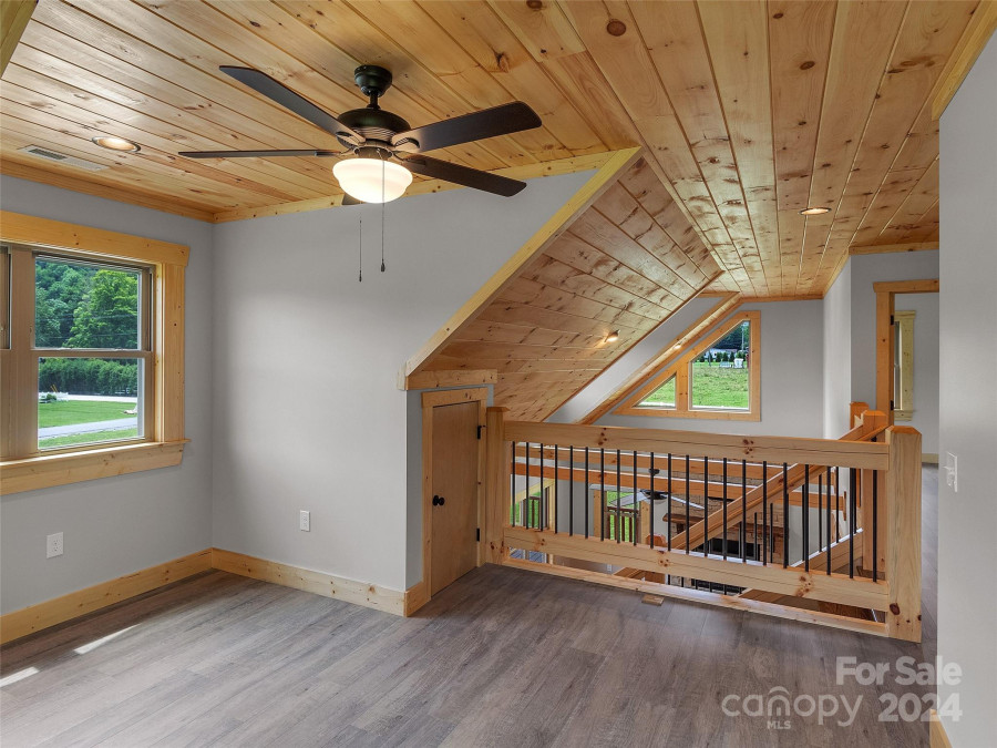 21 Kennerly Cv Maggie Valley, NC 28751