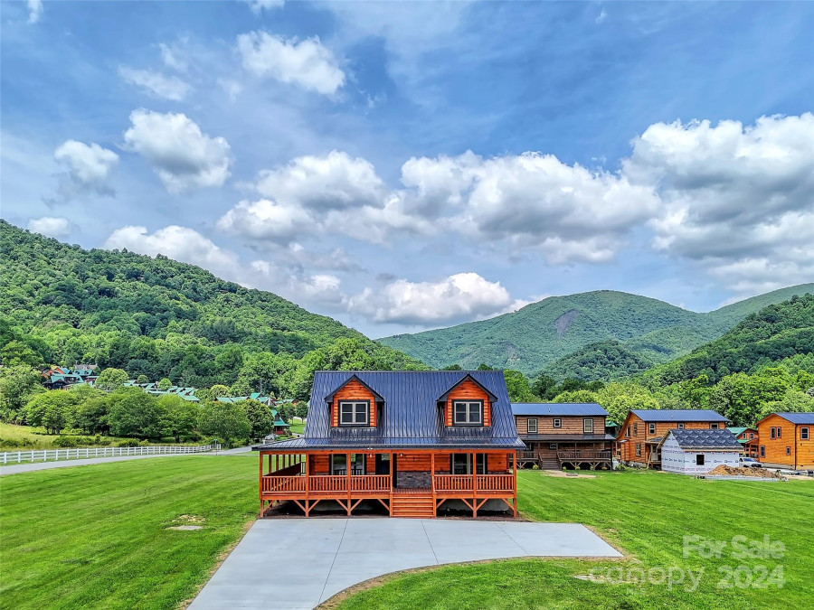 21 Kennerly Cv Maggie Valley, NC 28751