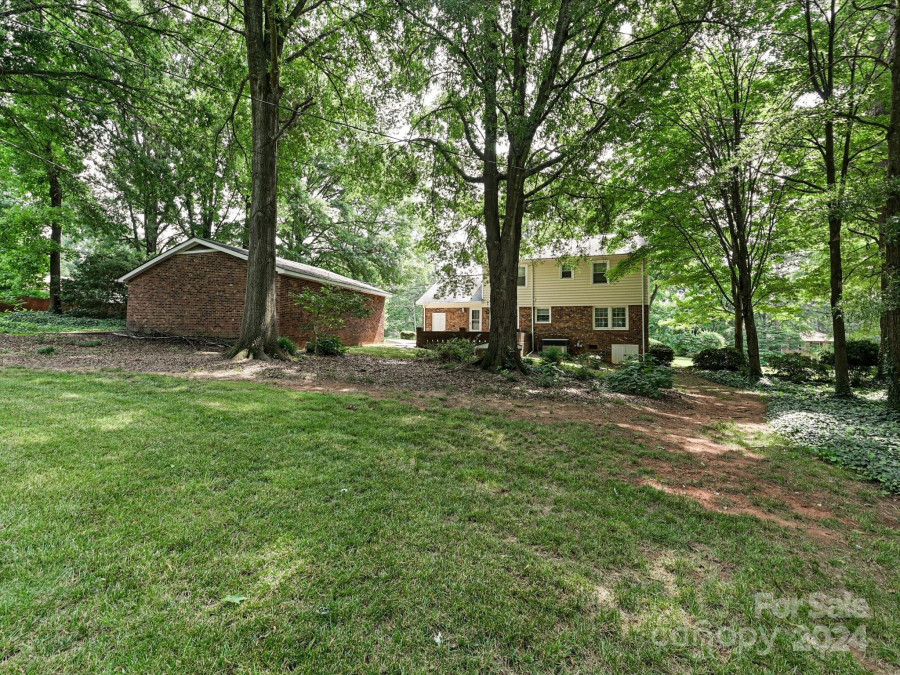 14017 Horseback Cir Matthews, NC 28105