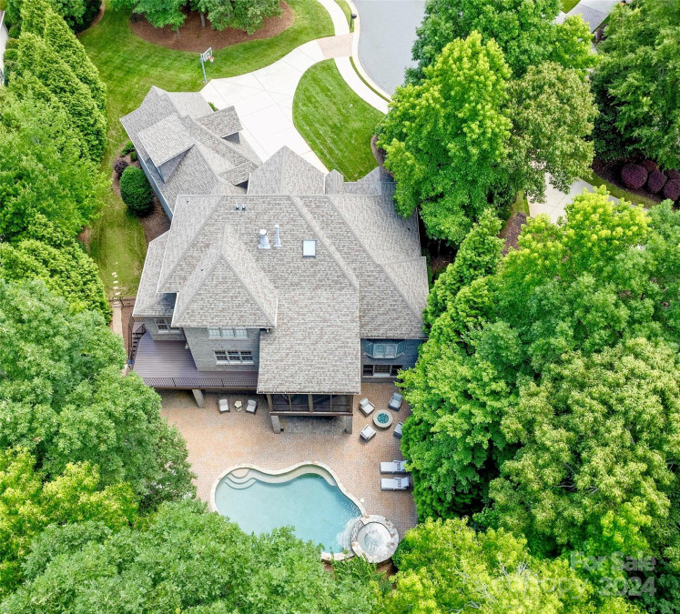 1317 Wyndmere Hills Ln Matthews, NC 28105