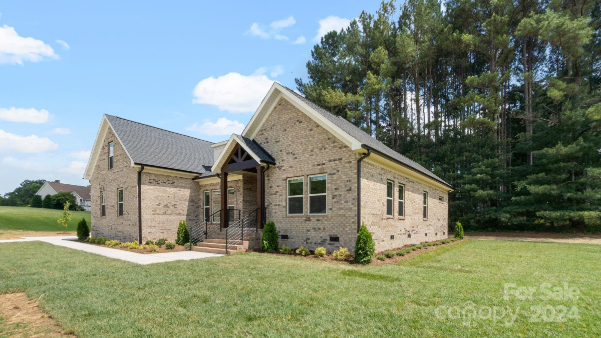 600 Amanda Way None Albemarle, NC 28001