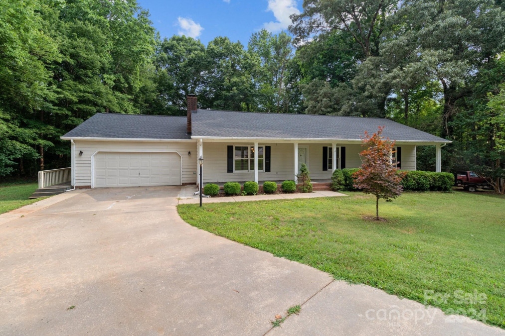 352 Deep Forest Ct Gastonia, NC 28056