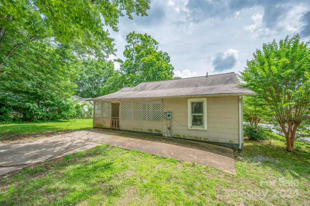 182 Georgia St Spindale, NC 28160