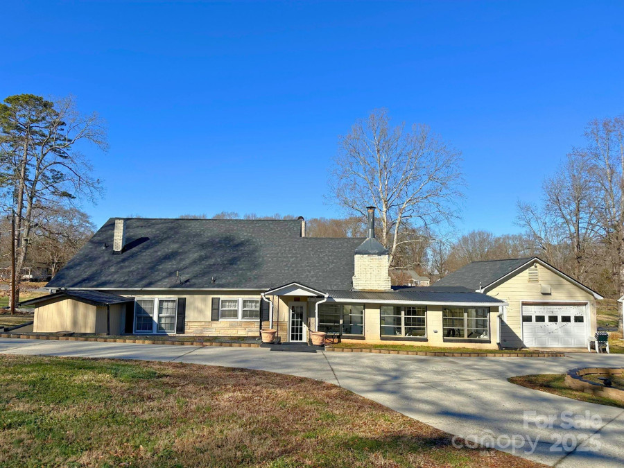 953 Nc 27 Hw Lincolnton, NC 28092