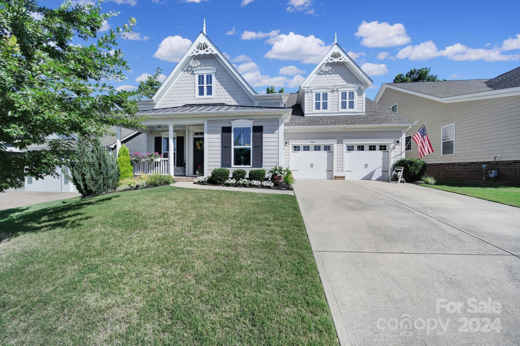 1048 Cameron Creek Pw Tega Cay, SC 29708