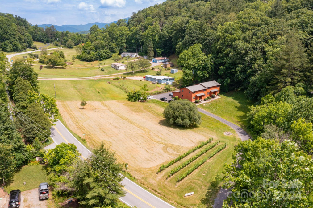 155 Old Fort Rd Fairview, NC 28730