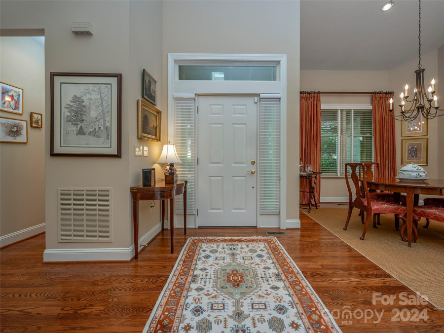 200 Shady Laurel Ct Hendersonville, NC 28739