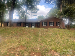 1060 19th Ave Pl Hickory, NC 28601