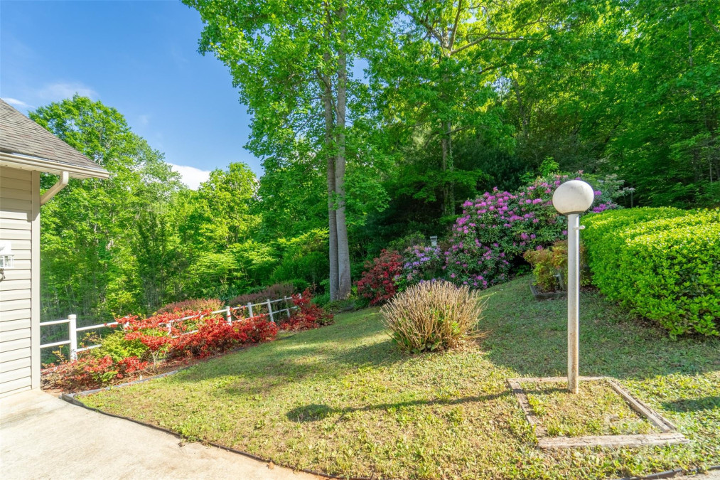 132 Mountain Cir Franklin, NC 28734