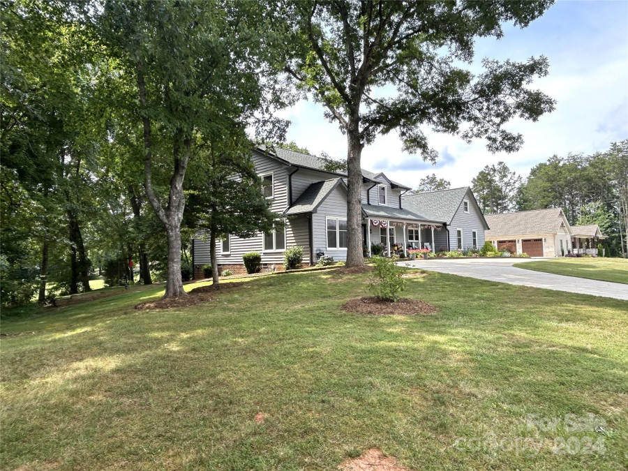 4821 Glen Hollow Ln Hickory, NC 28601