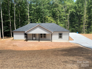 352 Rainbow Cir Clover, SC 29710