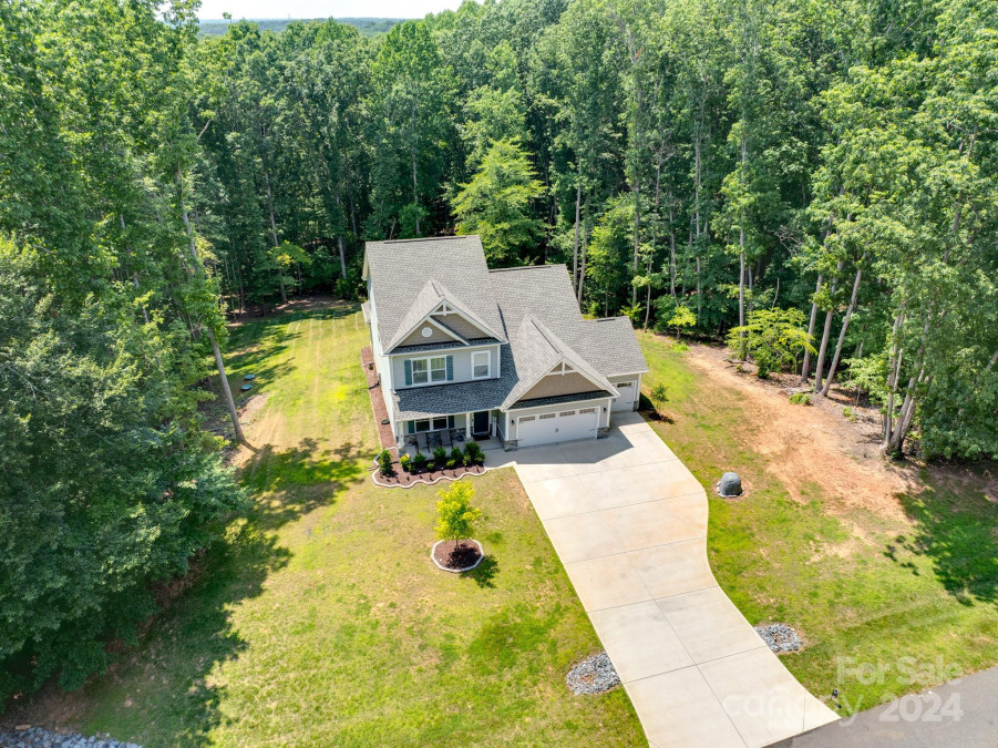 128 Harbor Watch Dr Statesville, NC 28677