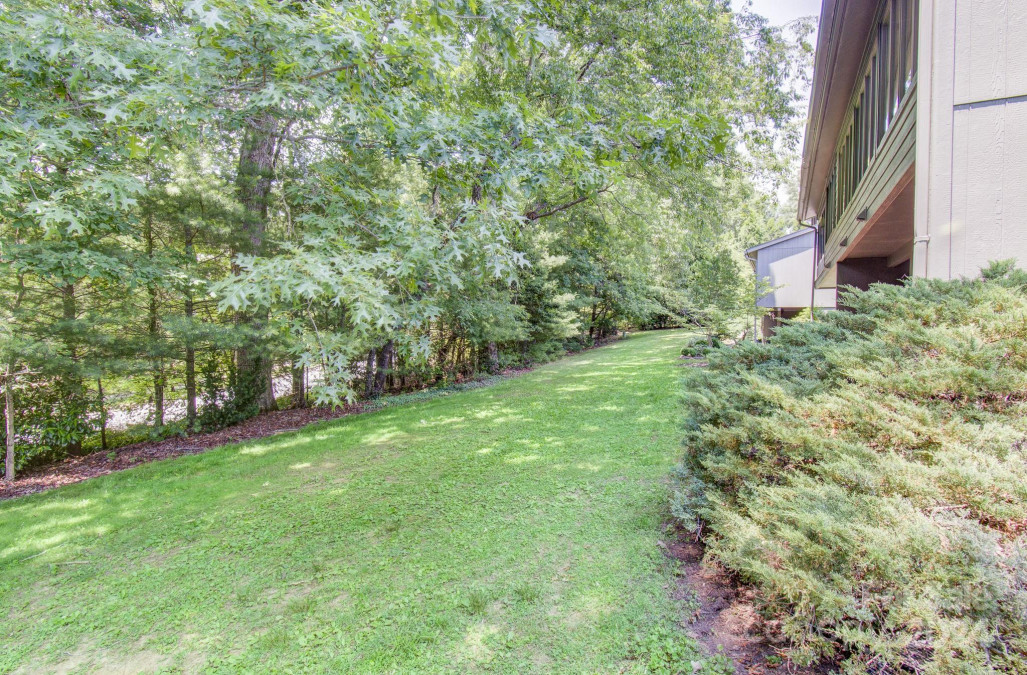 460 Crowfields Dr Asheville, NC 28803