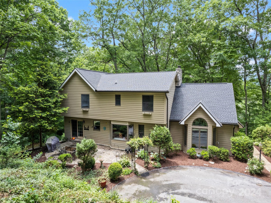 22 Underwood Dr Waynesville, NC 28786