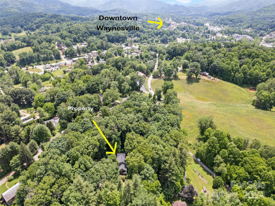 22 Underwood Dr Waynesville, NC 28786