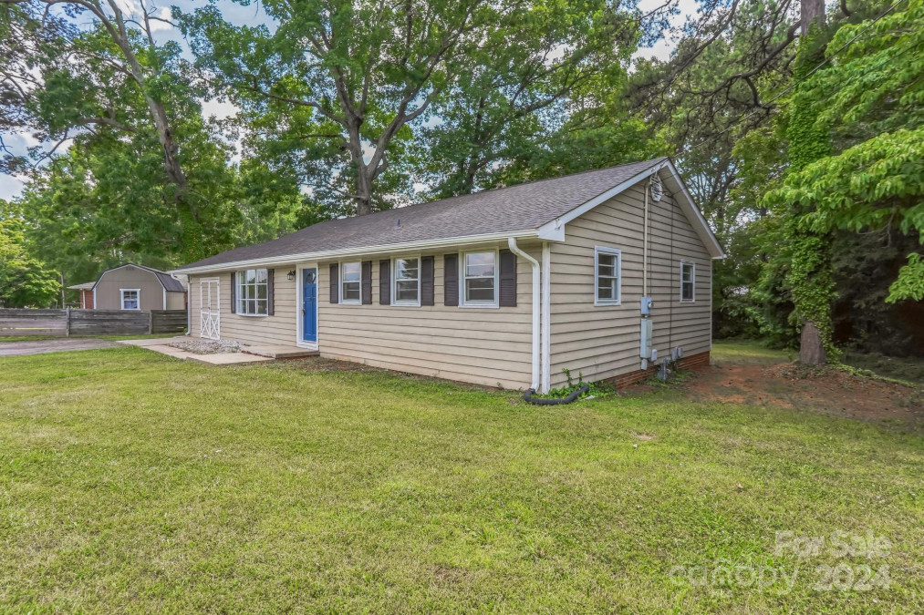 704 Ryder Ave Landis, NC 28088